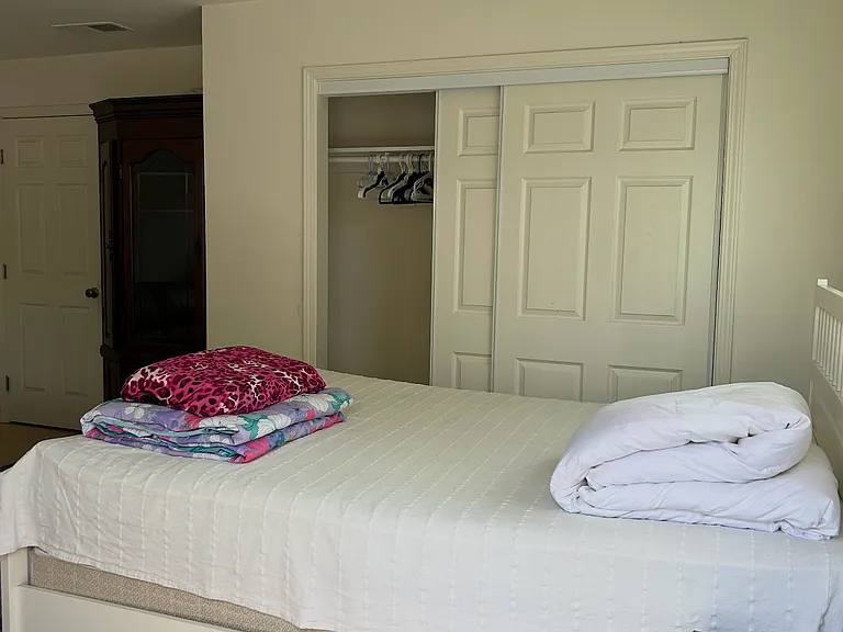 32 Buchanan Ct — Photo 2