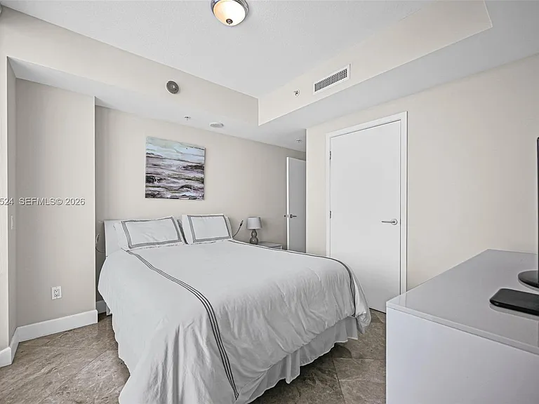 3801 Collins Ave #1102 — Photo 25