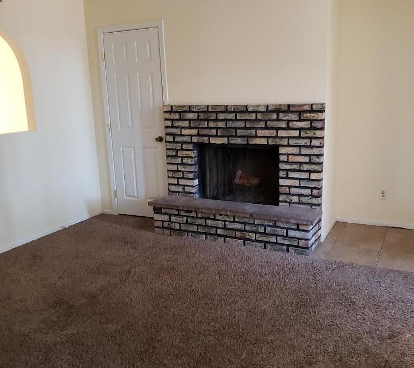 1st image of 460 Brite Dr