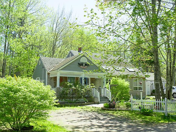 4th image of 12 Country Lane