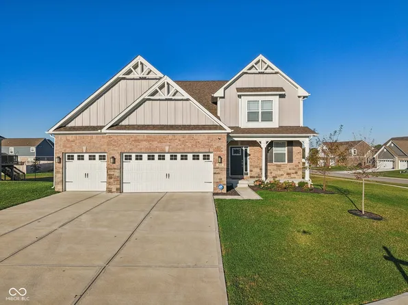 1634 Pelham Dr, Greenwood, IN 46143