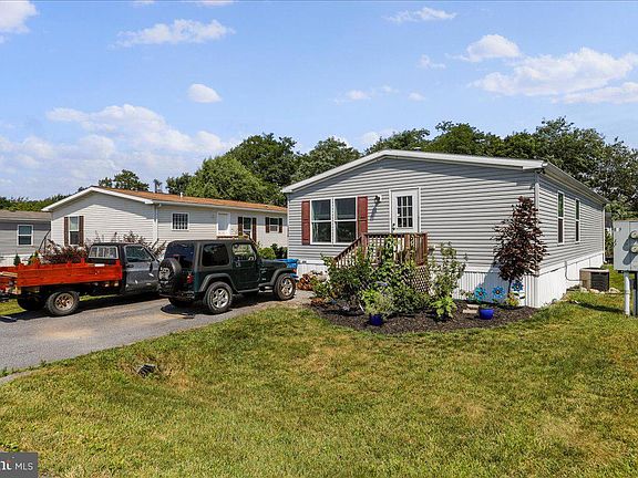 4th image of 16928 Longfellow Ct Lot 608