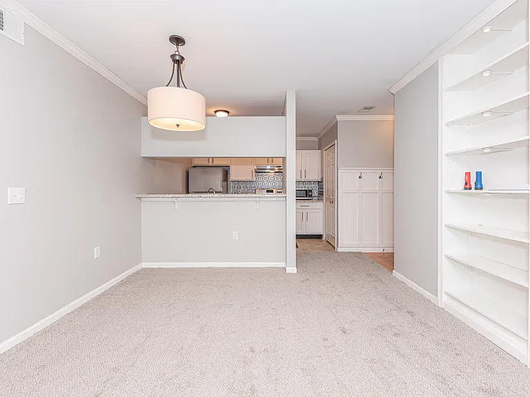 2646 S Knightsbridge Cir #1 — Photo 20
