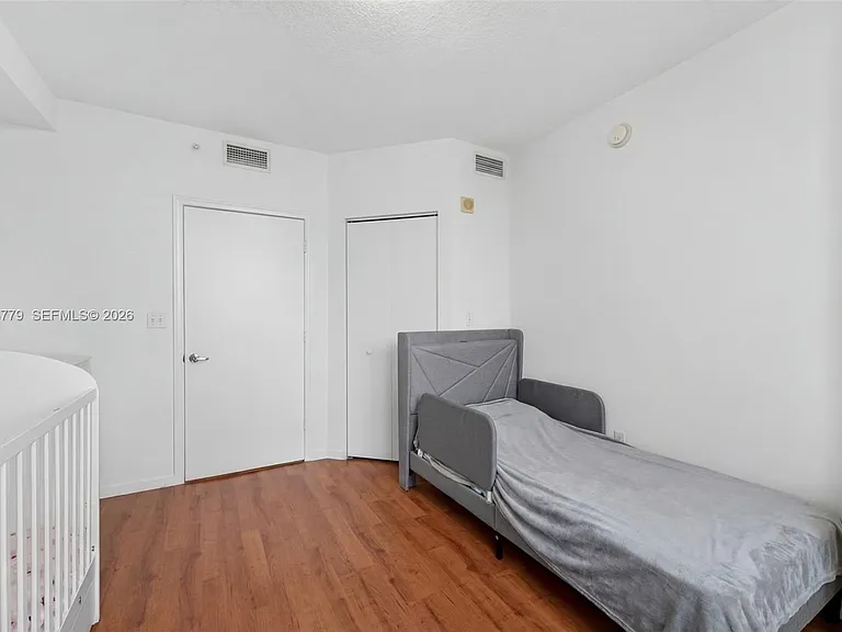 18800 NE 29th Ave #904 — Photo 12