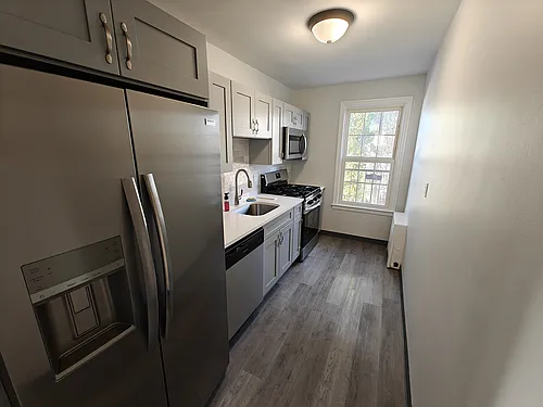 7 Bashford Ave #B Photo 1
