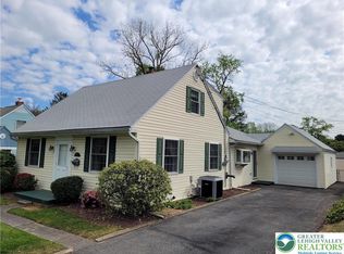 495 Willow Rd, Hellertown, PA 18055