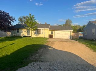 9514 Ritter Dr, Machesney Park, IL 61115