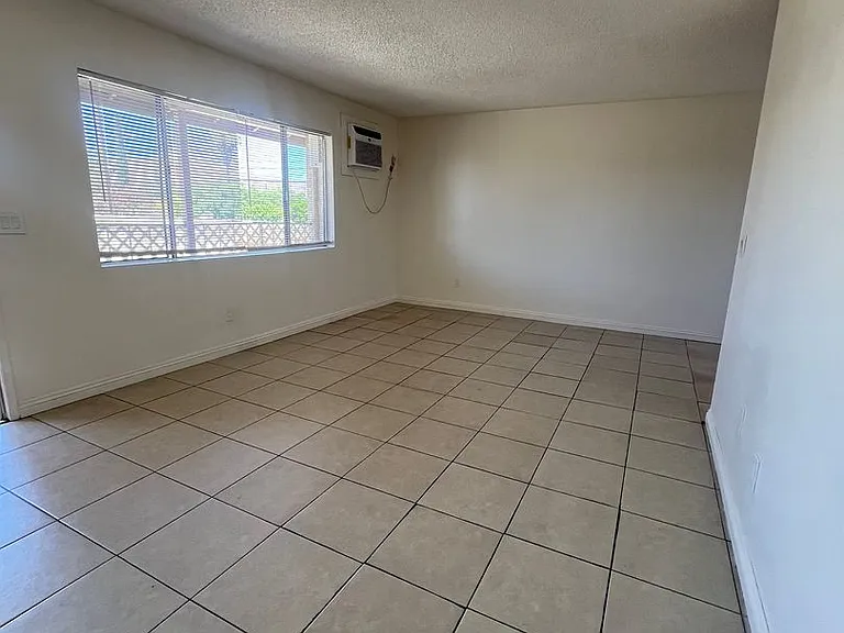 Casa Buena Apartments — Photo 7