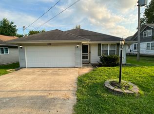 936 W Catalpa St, Springfield, MO 65807