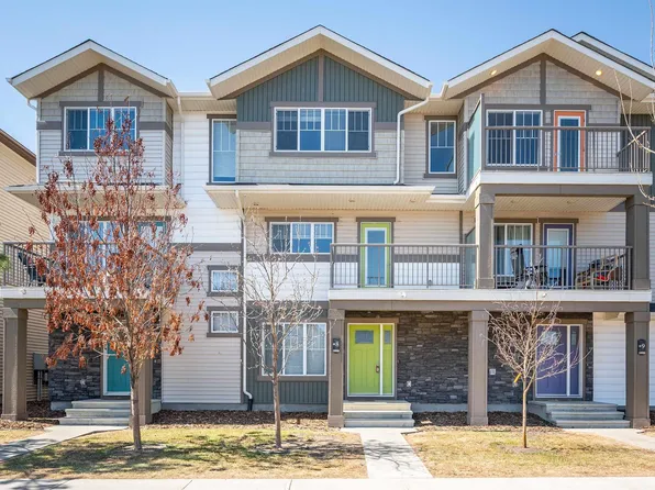 1530 Tamarack Blvd NW #8, Edmonton, AB T6T 2E6