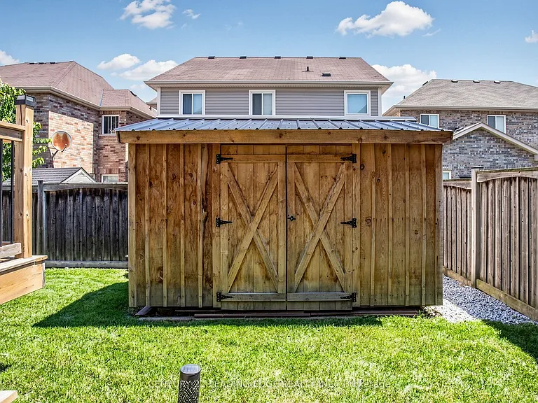 177 Laurendale Ave — Photo 47