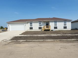 2800 N Bent Grass Ct, Sioux Falls, SD 57107