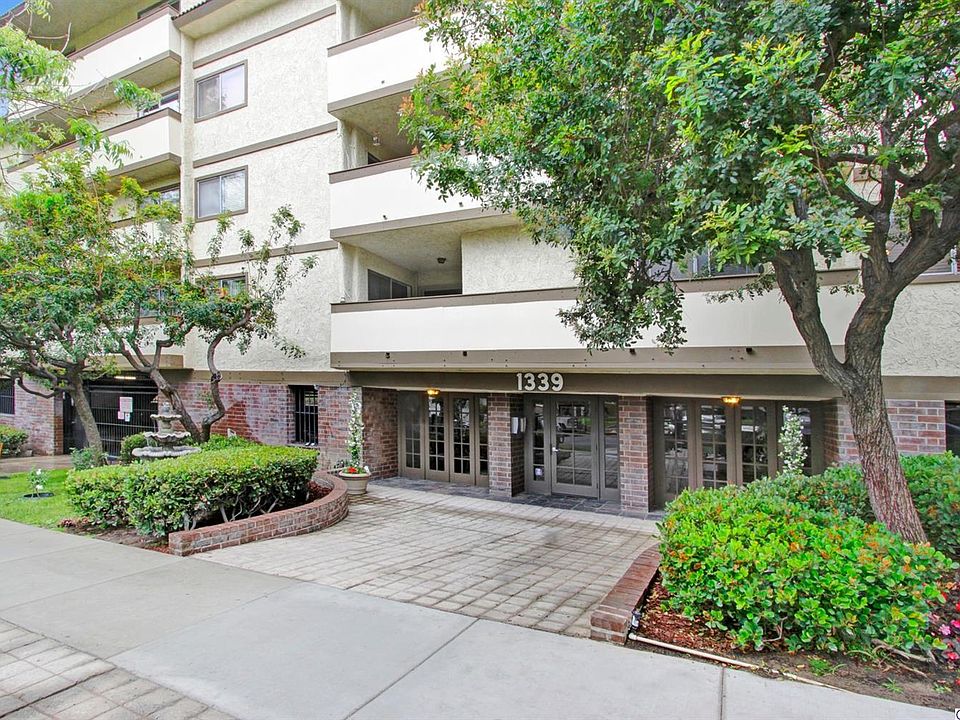 1st image of 1339 N Columbus Ave Unit 320