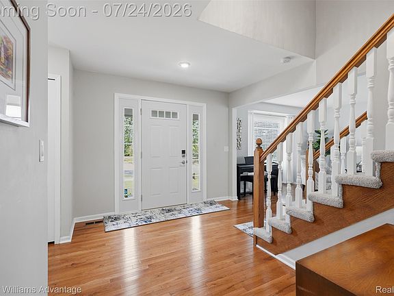 5th image of 763 Banbury Ct