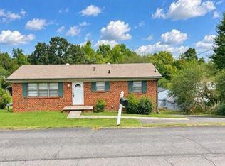 1645 Falcon Dr SE, Cleveland, TN 37323