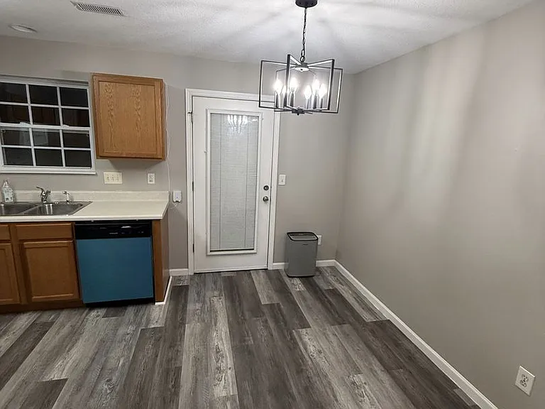 4825 Poplar Crest Way — Photo 4