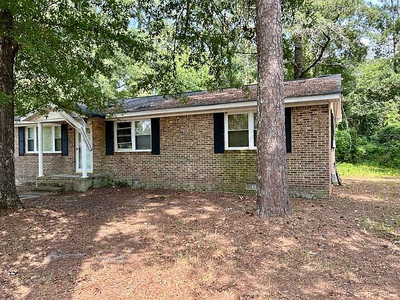 2nd image of 128 Devine Ct