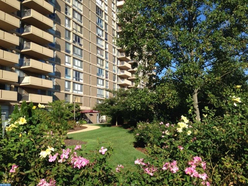 1st image of 2401 Pennsylvania Ave APT 611