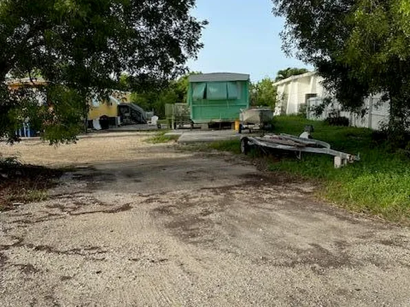 8 Hibiscus Ln, Key Largo, FL 33037