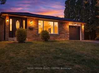 3199 Rymal Rd, Mississauga, ON L4Y3B8