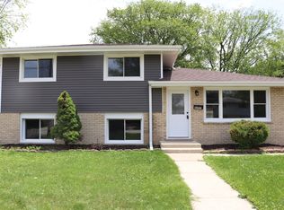 10227 Hyland Pl, Chicago Ridge, IL 60415