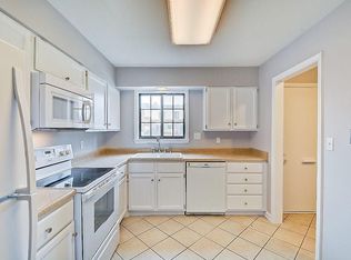 49 Terrace Ct, Carmel, IN