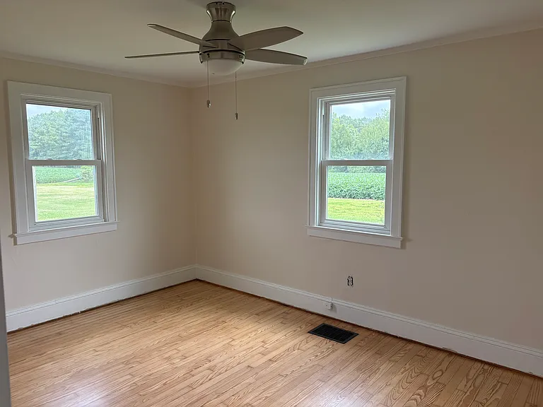5492 Snow Hill Rd — Photo 4