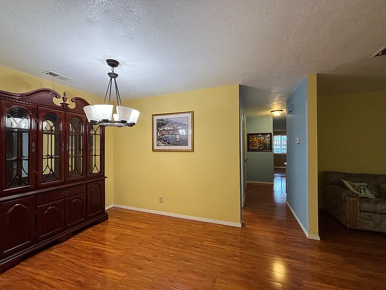 1700 Mahogany Way — Photo 13