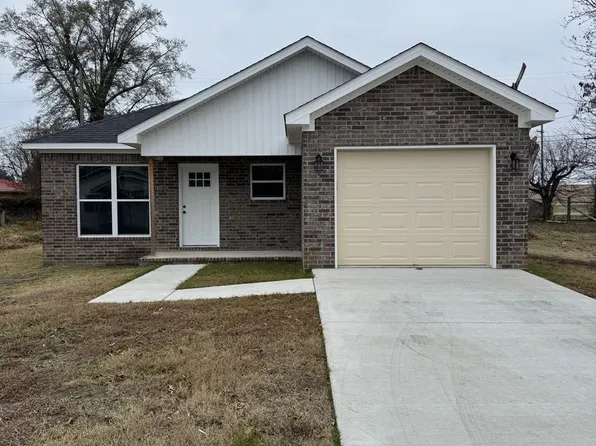 526 Maple St, Trumann, AR 72472