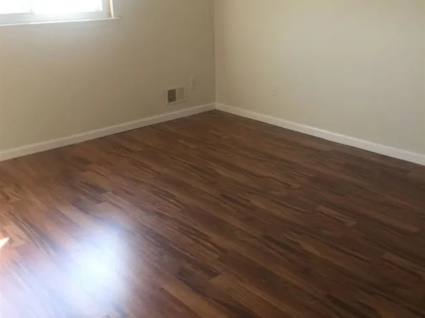 14145 Brightmore Dr #151, Sterling Heights, MI 48312