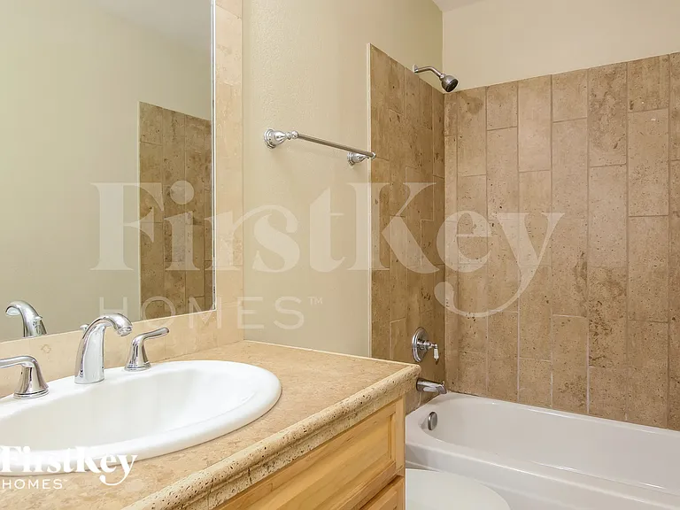 6408 W Grandview Rd — Photo 16