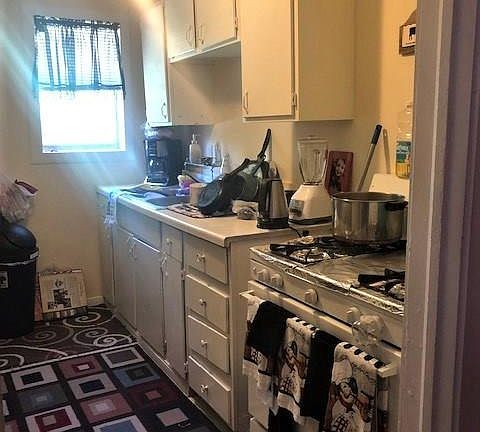 4th image of 605 Brook Dr #609