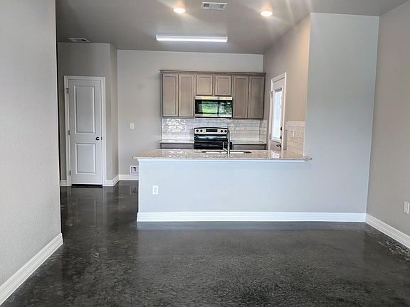 2nd image of 1312 Antelope Trl