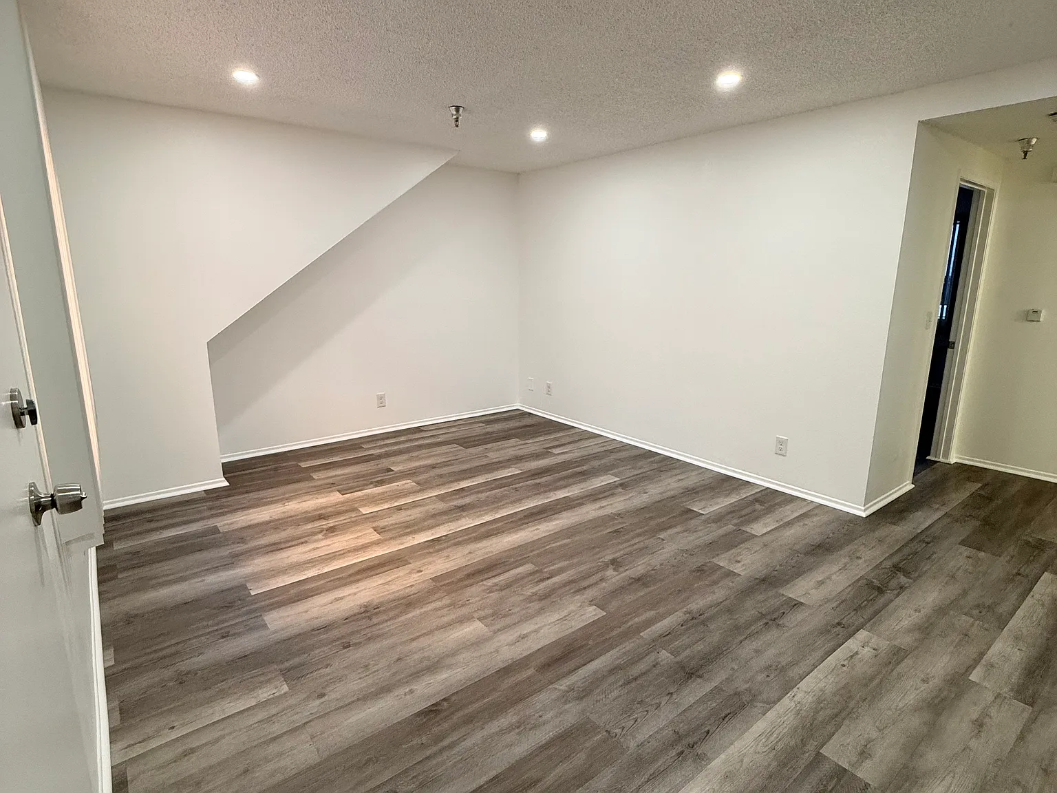 2 bed, $2,695 — Photo 1