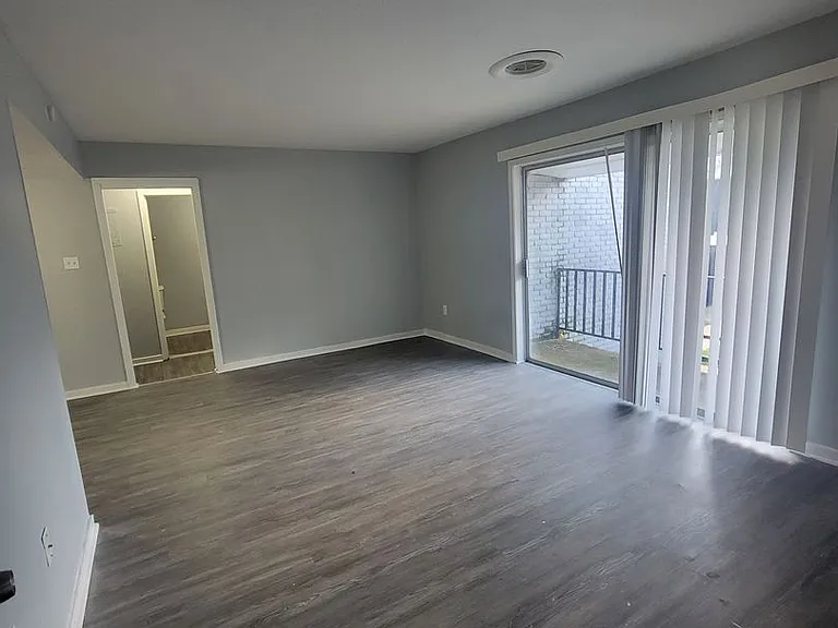 225 W McDowell Rd — Photo 22