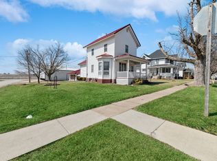 401 4th Ave, Keystone, IA 52249