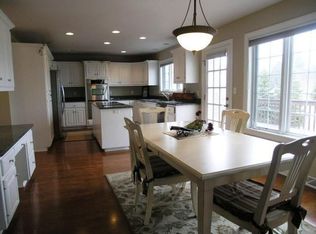 19470 Baythorn Way, Brookfield, WI 53045