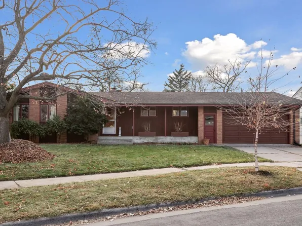 1581 Wheelock Ridge Rd, Saint Paul, MN 55130
