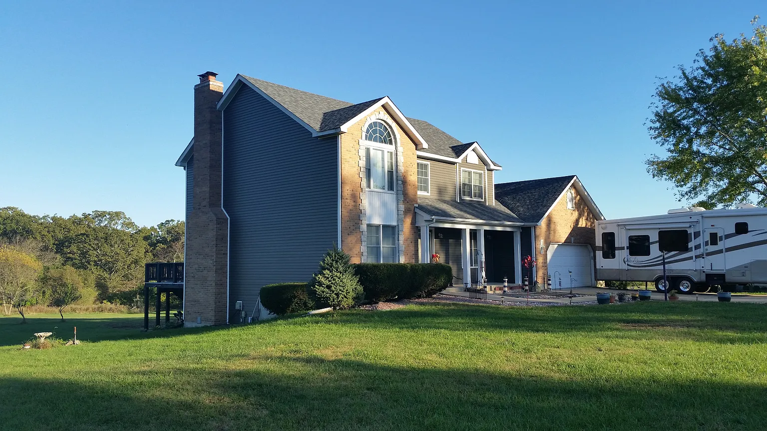 10860 Larson Ln photo 1