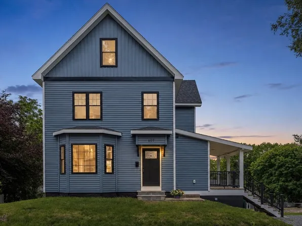 697 Westminster Hill Rd, Fitchburg, MA 01420