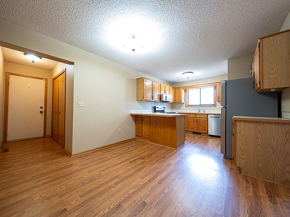5th image of 5445 Orleans Ln N APT 7