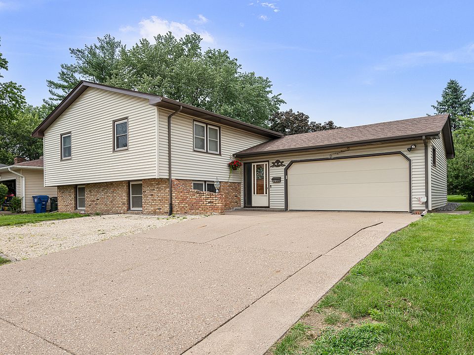 1st image of 2138 W 38th Pl