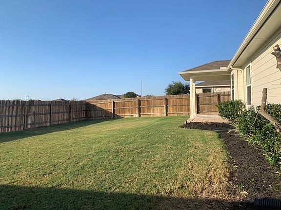 2nd image of 403 S Hunting Lodge Ln