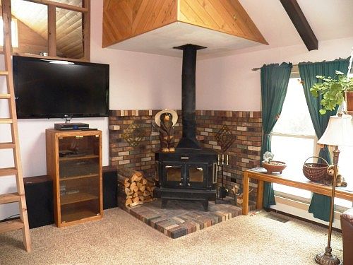 5th image of 1140 Michael Ln
