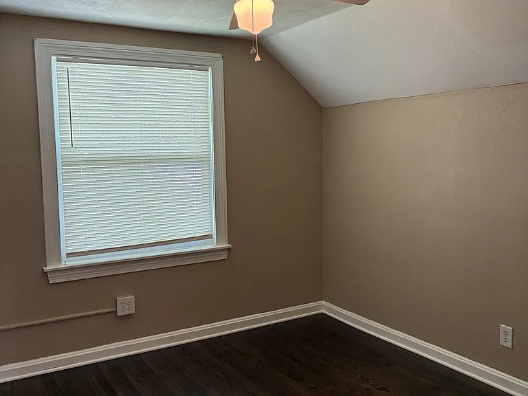 1022 Virginia Ave — Photo 20