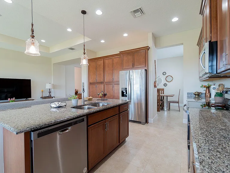 4644 Citron Way — Photo 16