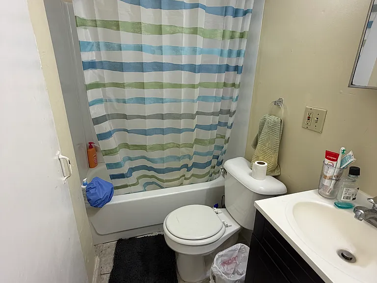 2722 Jefferson Ave #3 — Photo 3