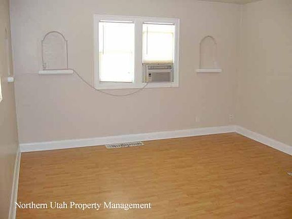 3 living room_01272016