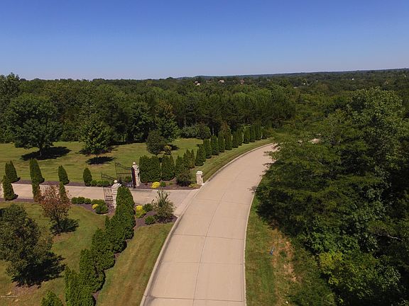 5th image of 475 Cedar Creek Ct