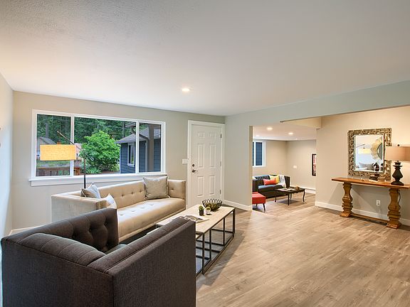 3rd image of 3019 249th Ave SE